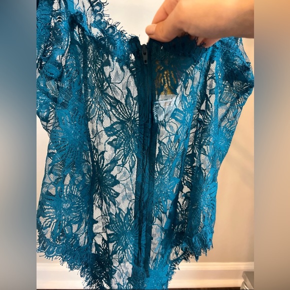 Vintage gold label Victoria's Secret lingerie - Picture 8 of 9